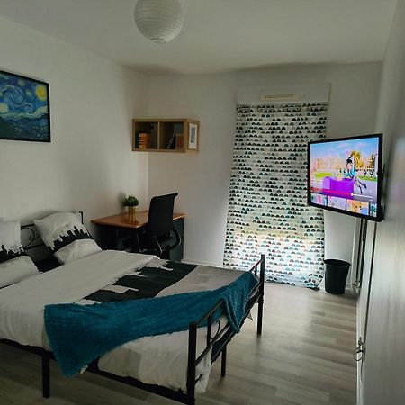 Chambre Privee Proche Stade De France Et Paris Dans Appartement Partage Пиерфитл-сюр-Сен Екстериор снимка